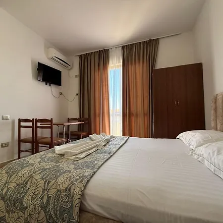 Bregu I Detit Erm Hotell Spille